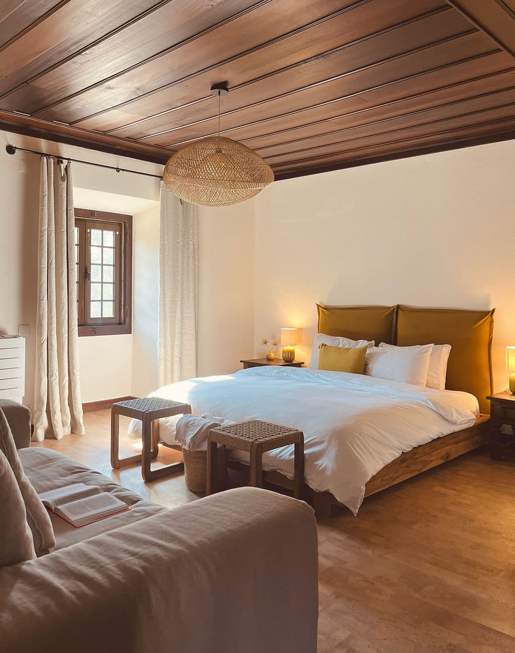 Farmhouse Room with Shared Bathroom