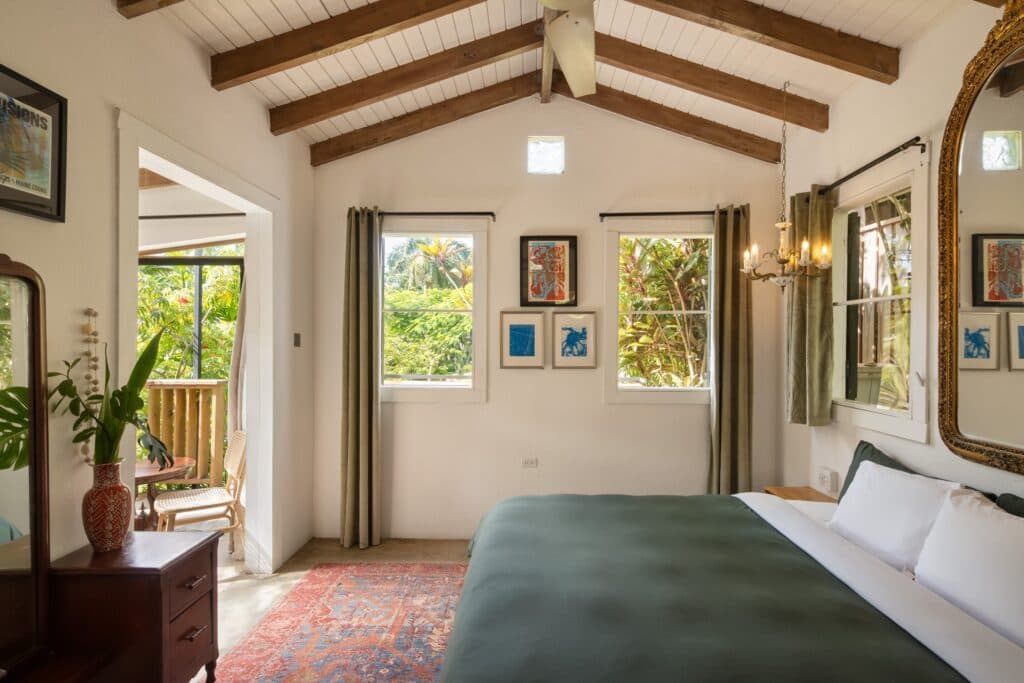 Lindsay's Greenhouse (Private/Couple Room)