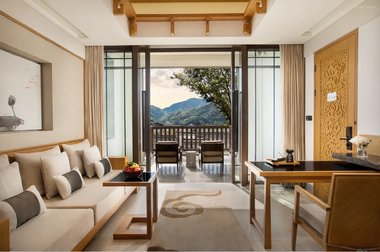 Shared Room - Image 2