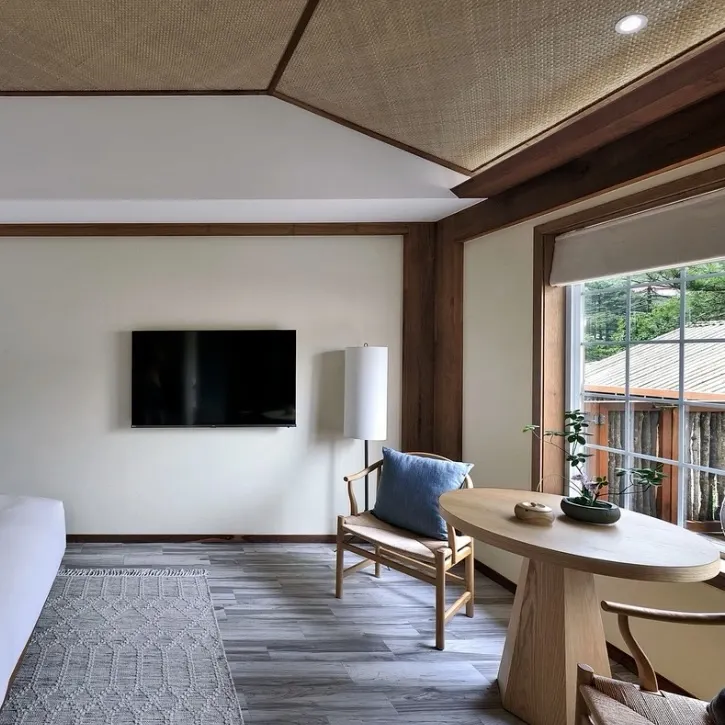 Private Room - Image 5
