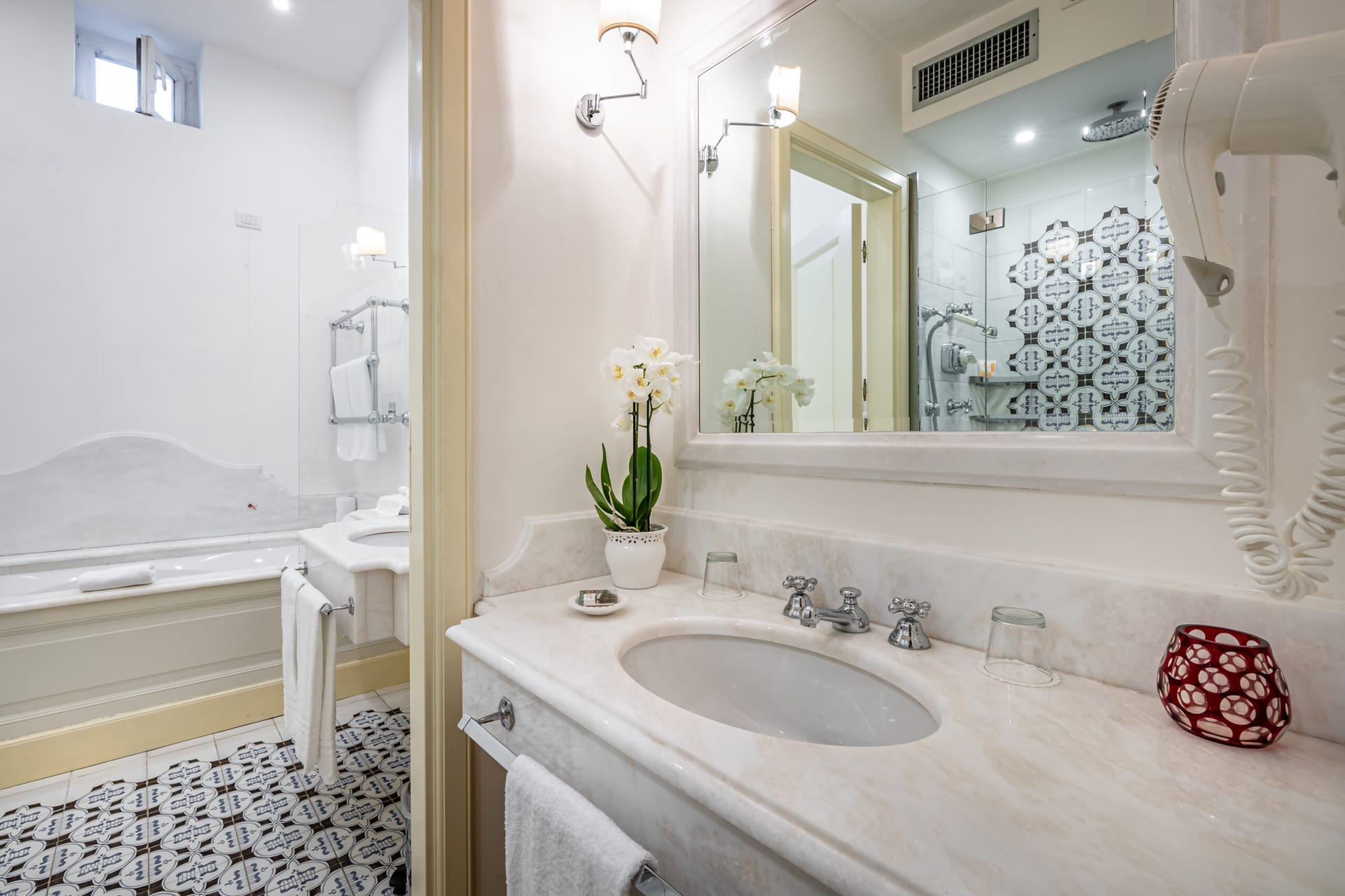 Akasha Palazzo with Sea View Terrace - Image 4