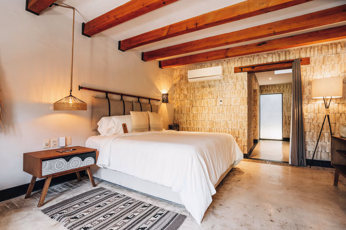 Premium Suite King | Private Patio - Image 1