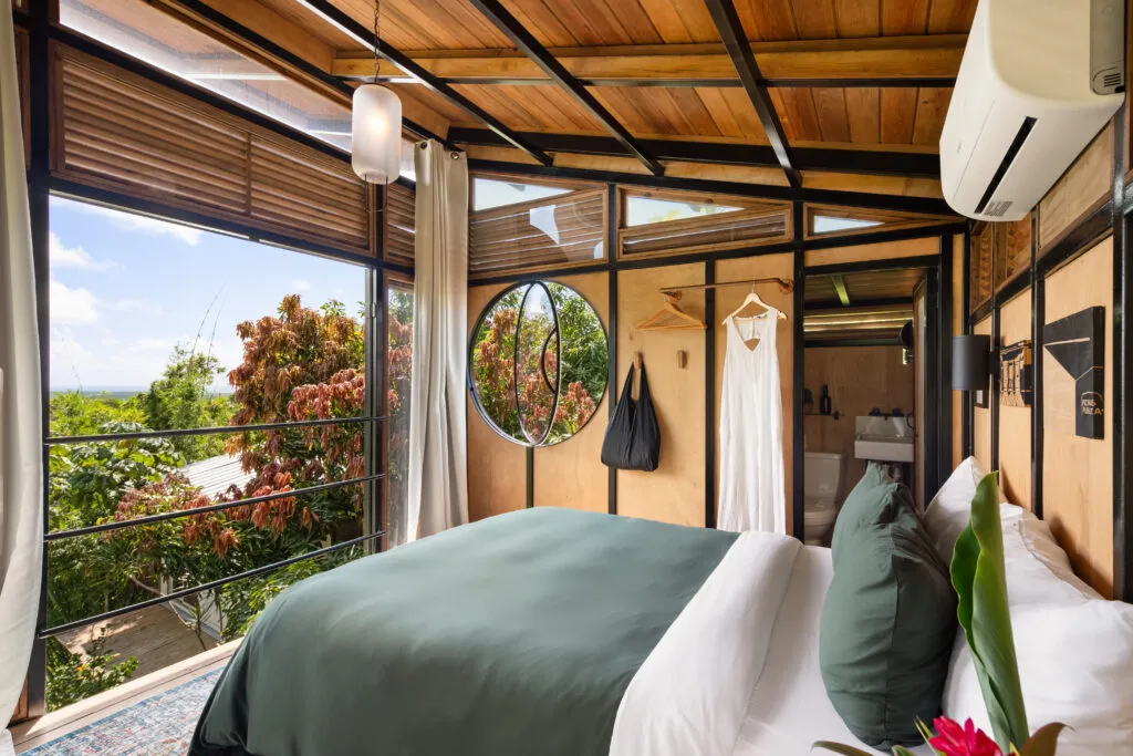 Oceanview Treehouse | Top Floor - Image 2
