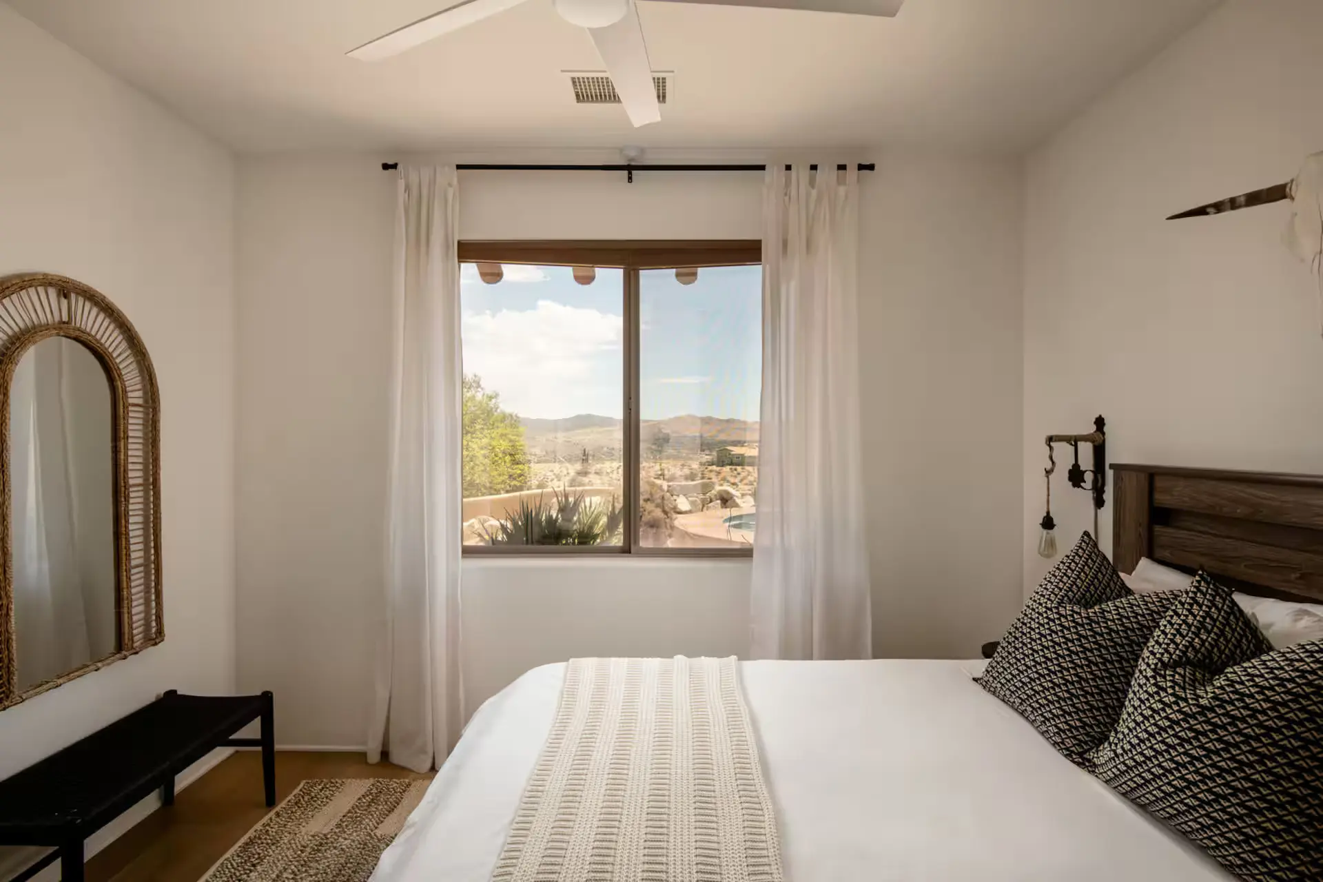 Desert Villa - Shared Room - Image 2