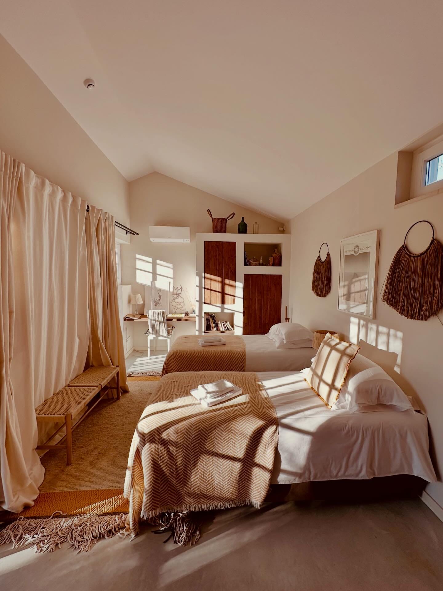 The Farmhouse Room - Image 1