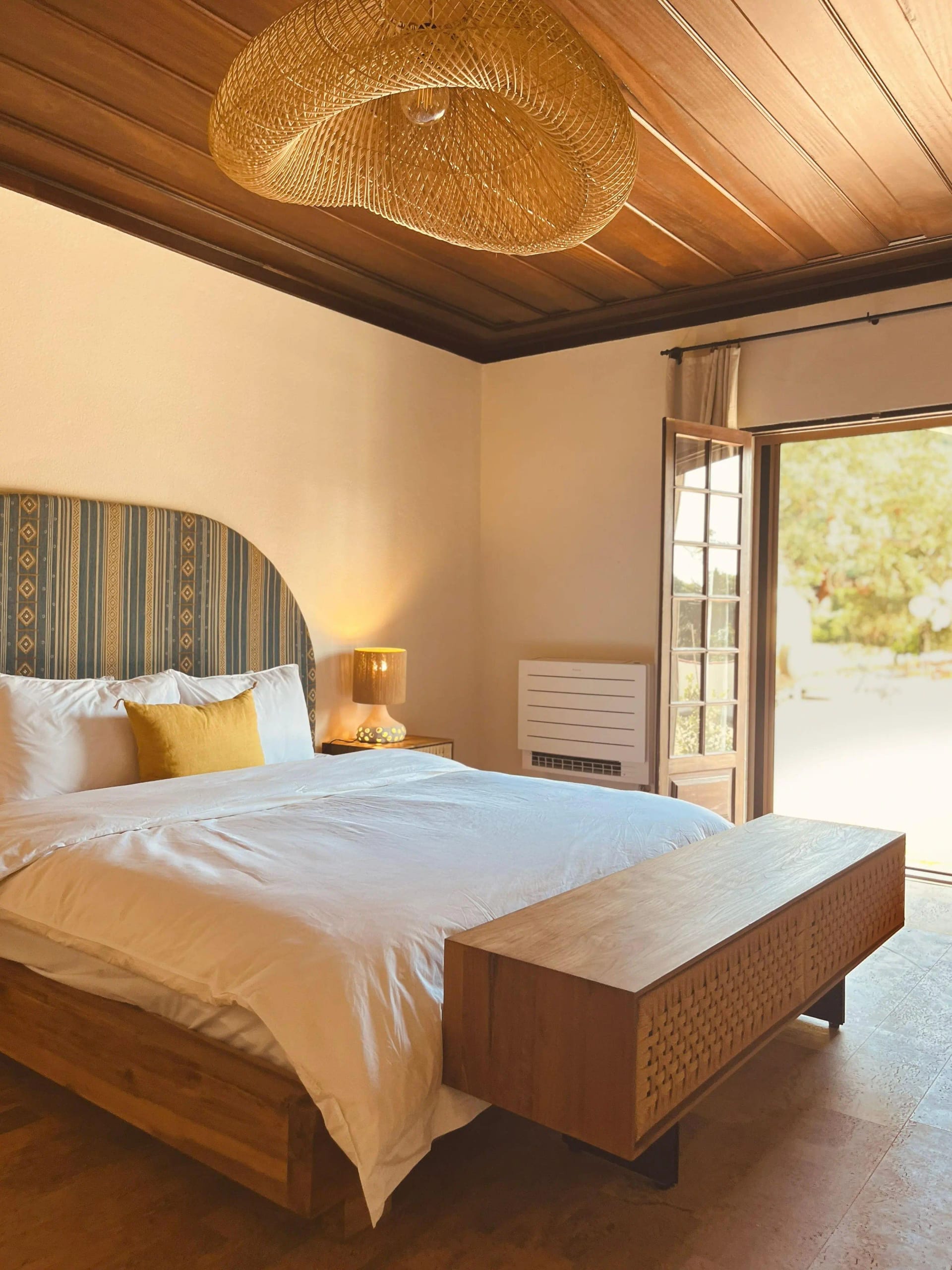 Farmhouse Ensuite King Room - Image 1
