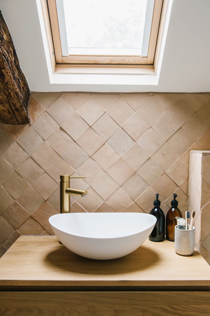 Master Ensuite King - Image 6