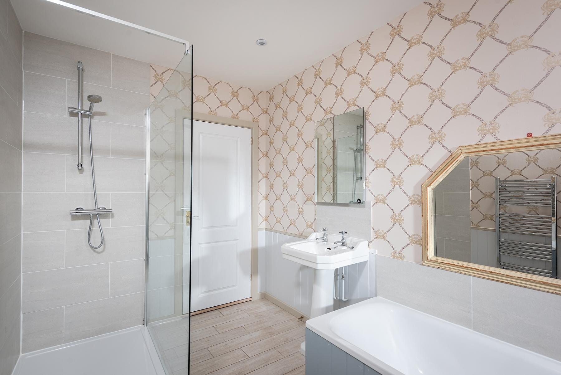 House Room - Image 6