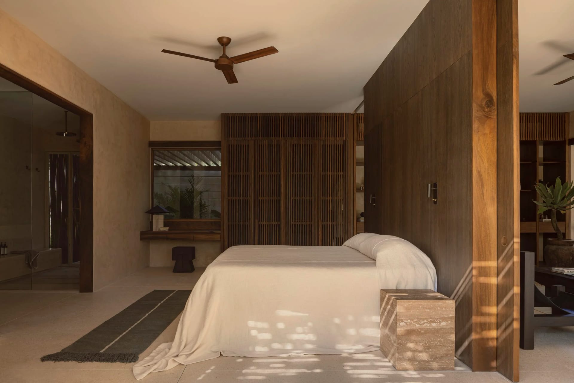 Tropical Suite - Image 1