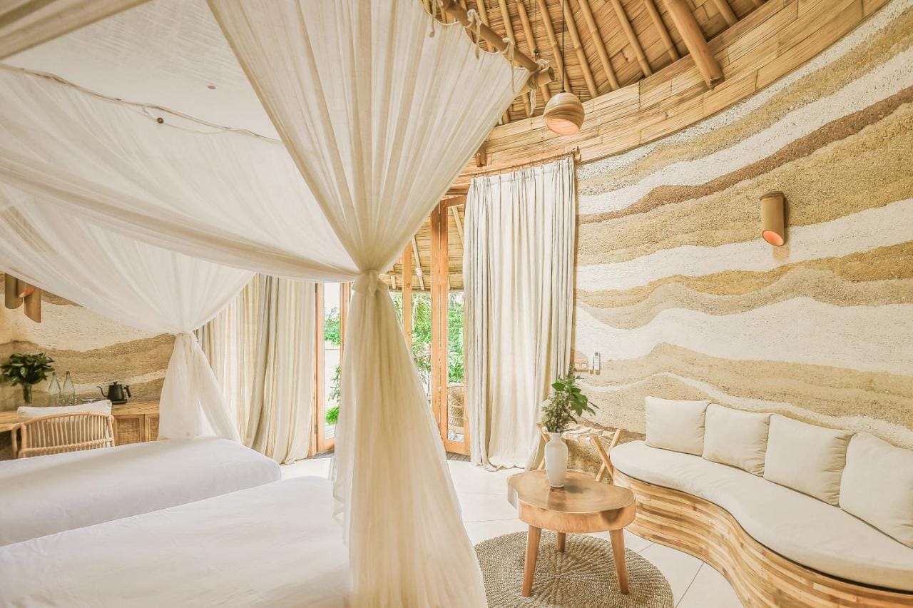Bamboo Earth Bungalow (Double) - Image 4