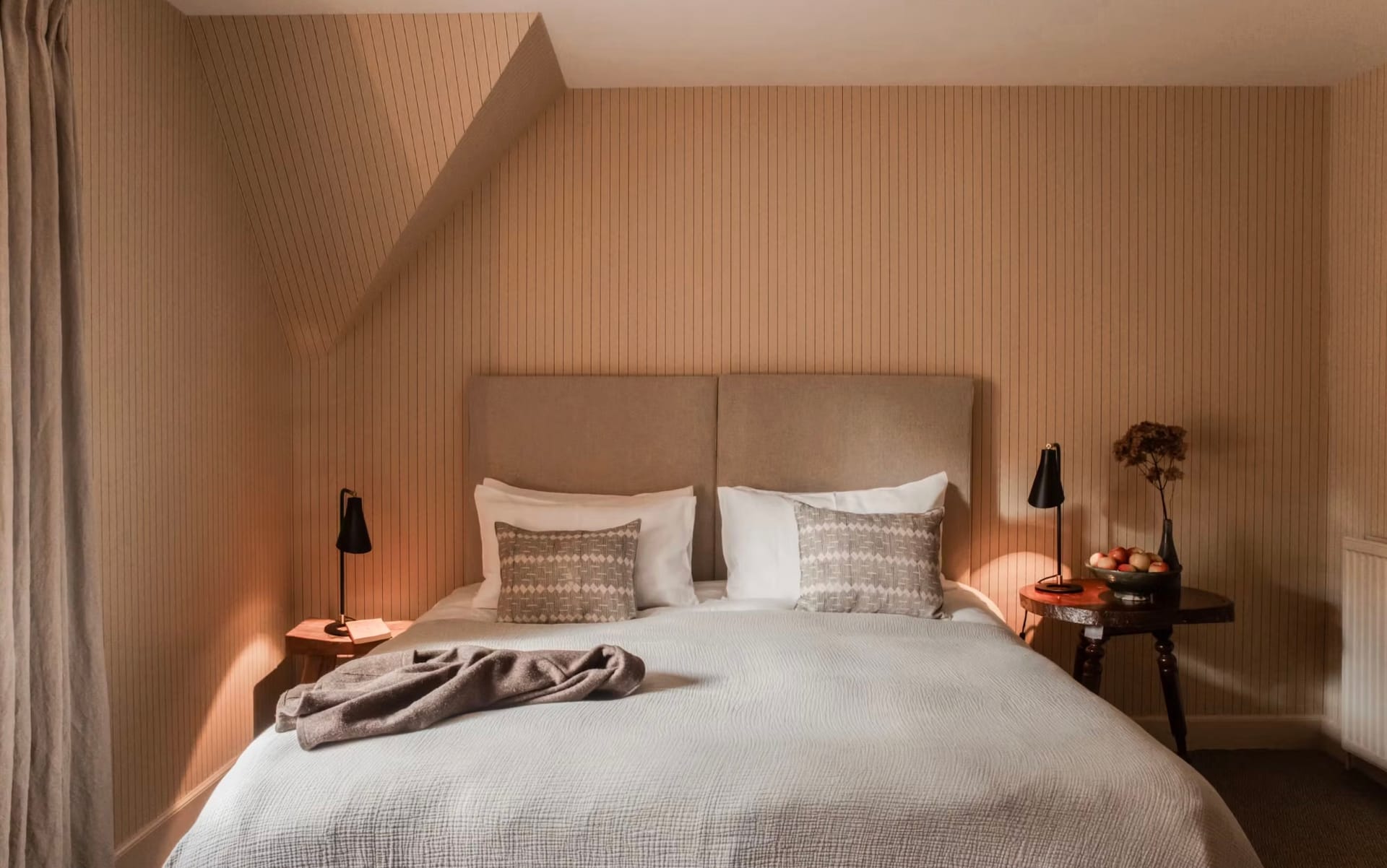 Shared Room - Image 2