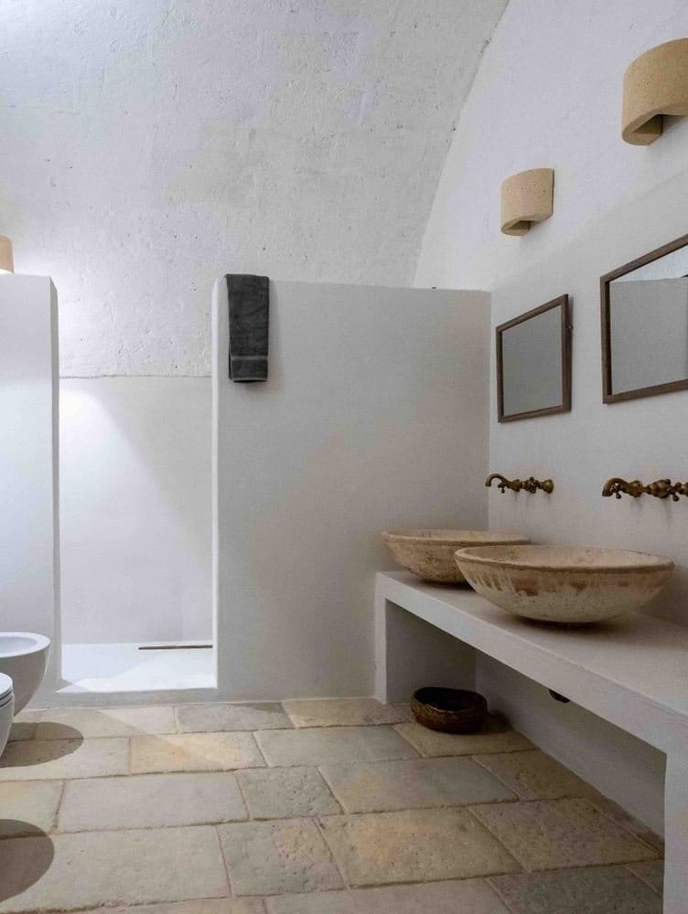 Yoga-Puglia-retreat-center-Italy-bathroom-3.jpg
