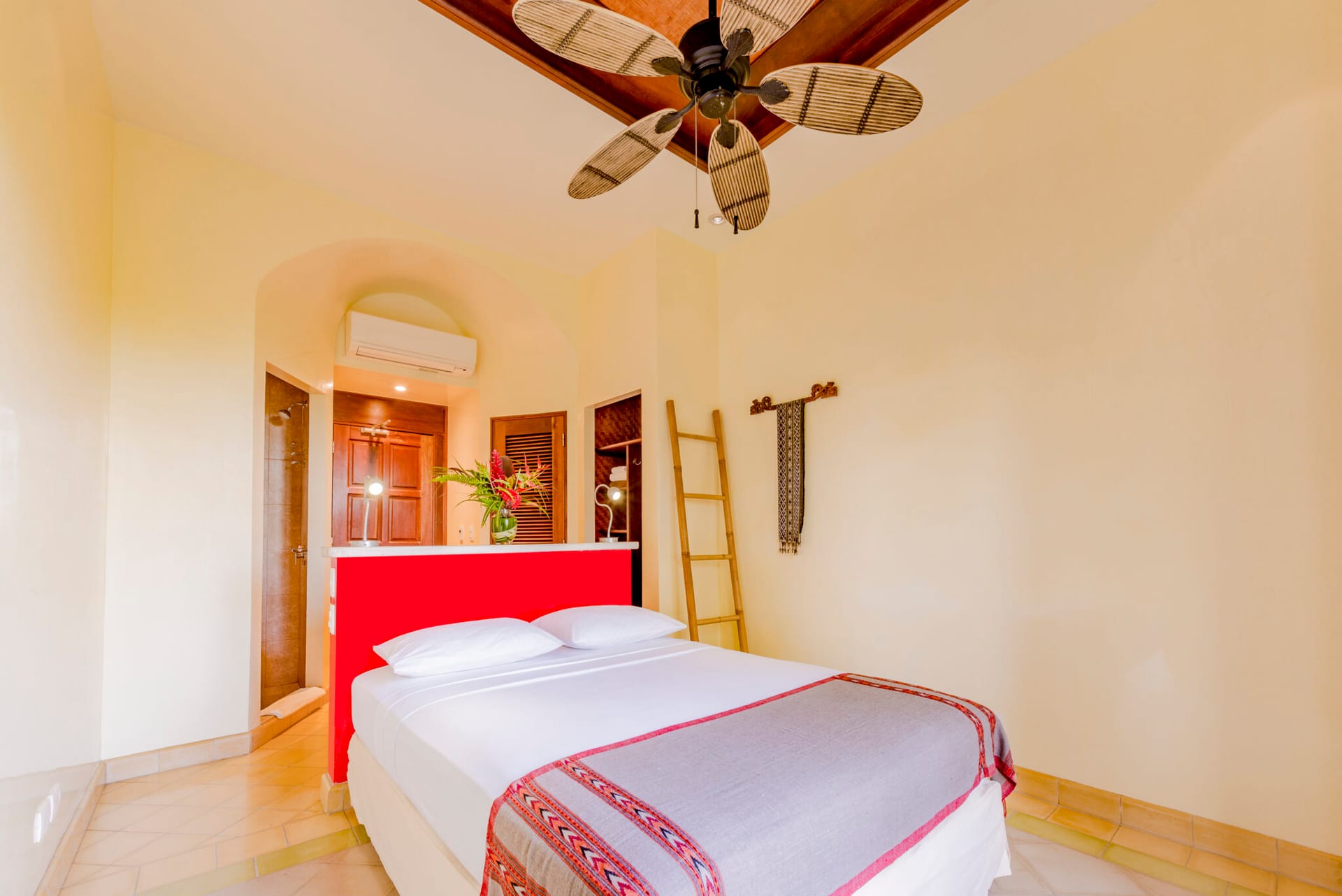 Hermitage Queen Room - Image 1