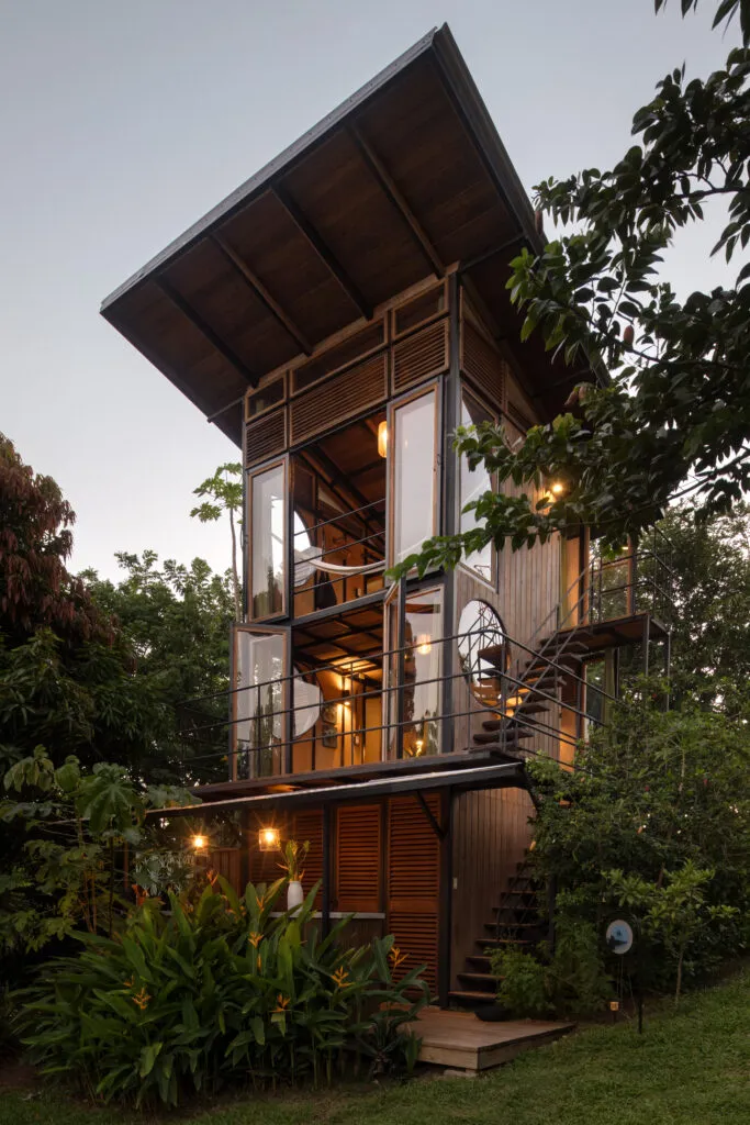 Oceanview Treehouse | Top Floor - Image 1